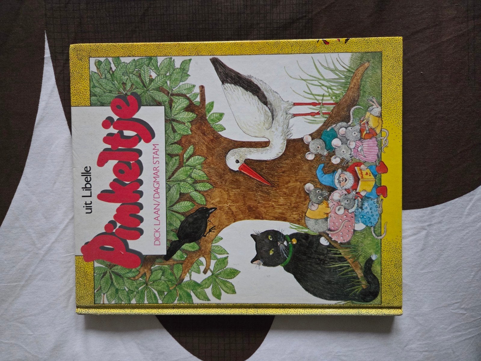 Pinkeltje boek - Dick Laan / Dagmar Stam, Ophalen of Verzenden, Gelezen, Dick Laan / Dagmar Stam, Fictie algemeen