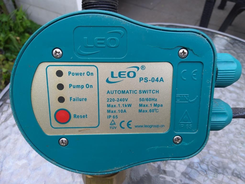 LEO Automatische schakelaar met droogloopbeveiliging, Ophalen of Verzenden, Gebruikt, Elektrisch, Overige typen