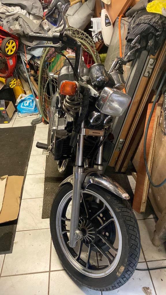 Honda magna, Particulier, Chopper