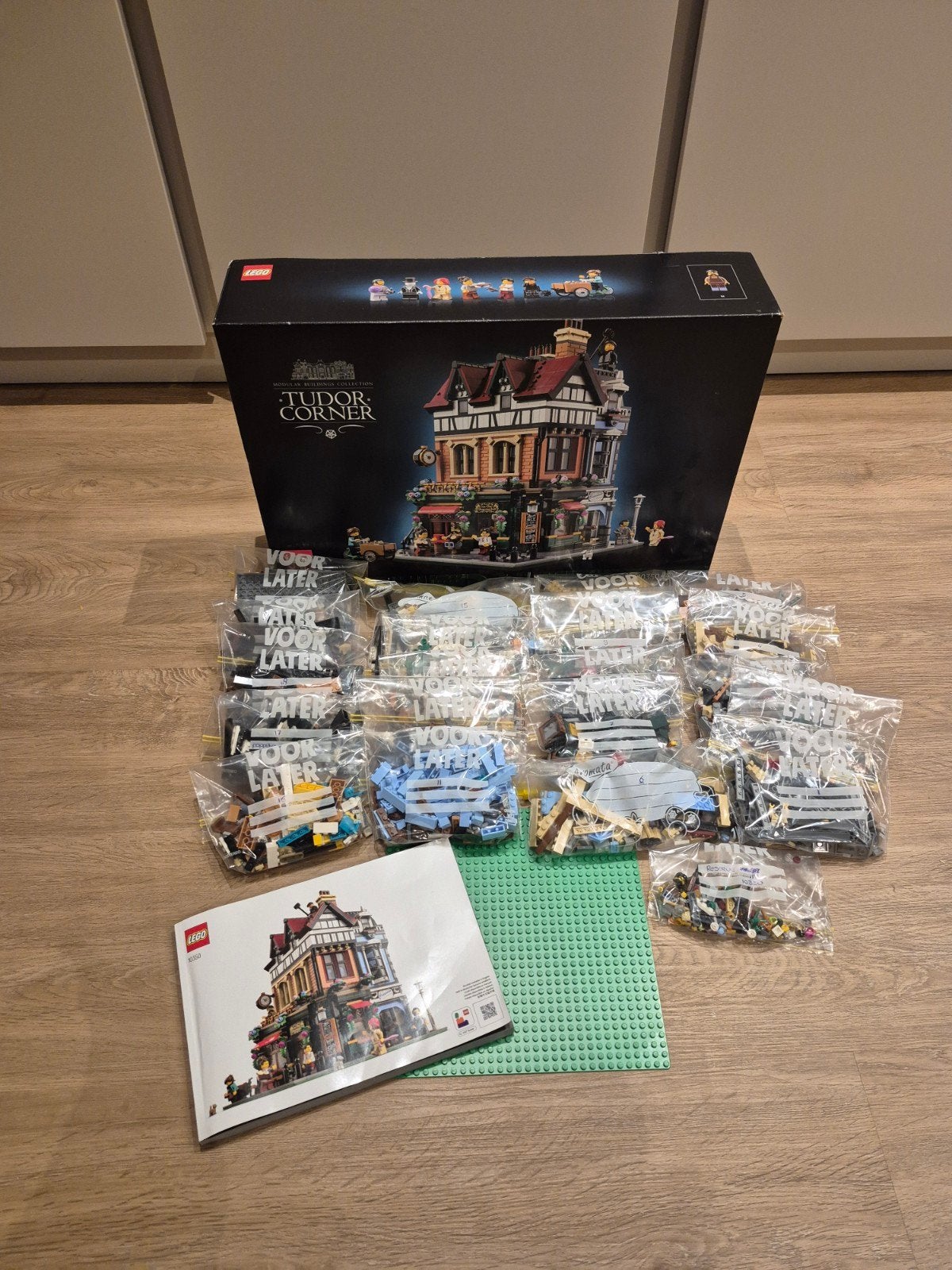 Lego hoekpand in tudorstijl 10350, Ophalen, Lego, Zo goed als nieuw, Compleet