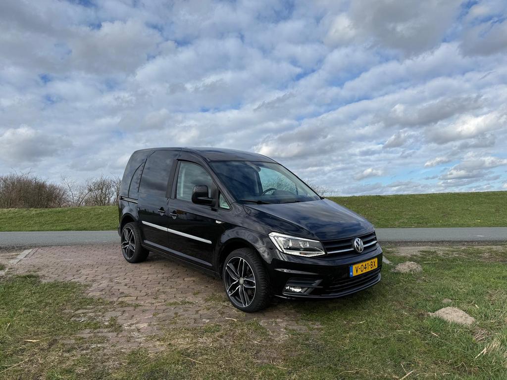 Aangepaste Volkswagen Caddy 2.0 2017 ~ Rolstoellift &handgas, Automaat, Zwart, 4 cilinders, 700 kg
