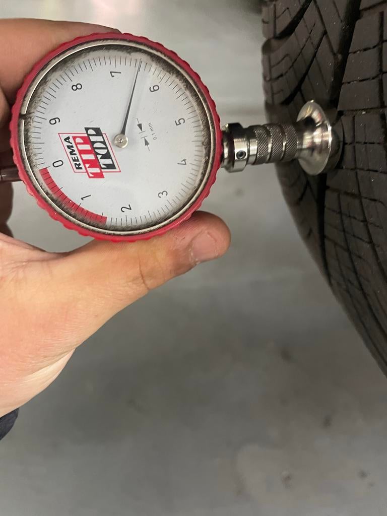 4x Winterbanden met velg voor Golf 7 - 225/45R17, Ophalen of Verzenden, Gebruikt