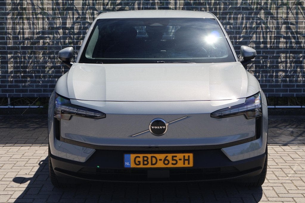 Volvo EX30 Single Motor Extended Range Core 69 kWh | Warmtep, Auto's, Volvo, Achterwielaandrijving, Gebruikt, Leder en Stof, Origineel Nederlands
