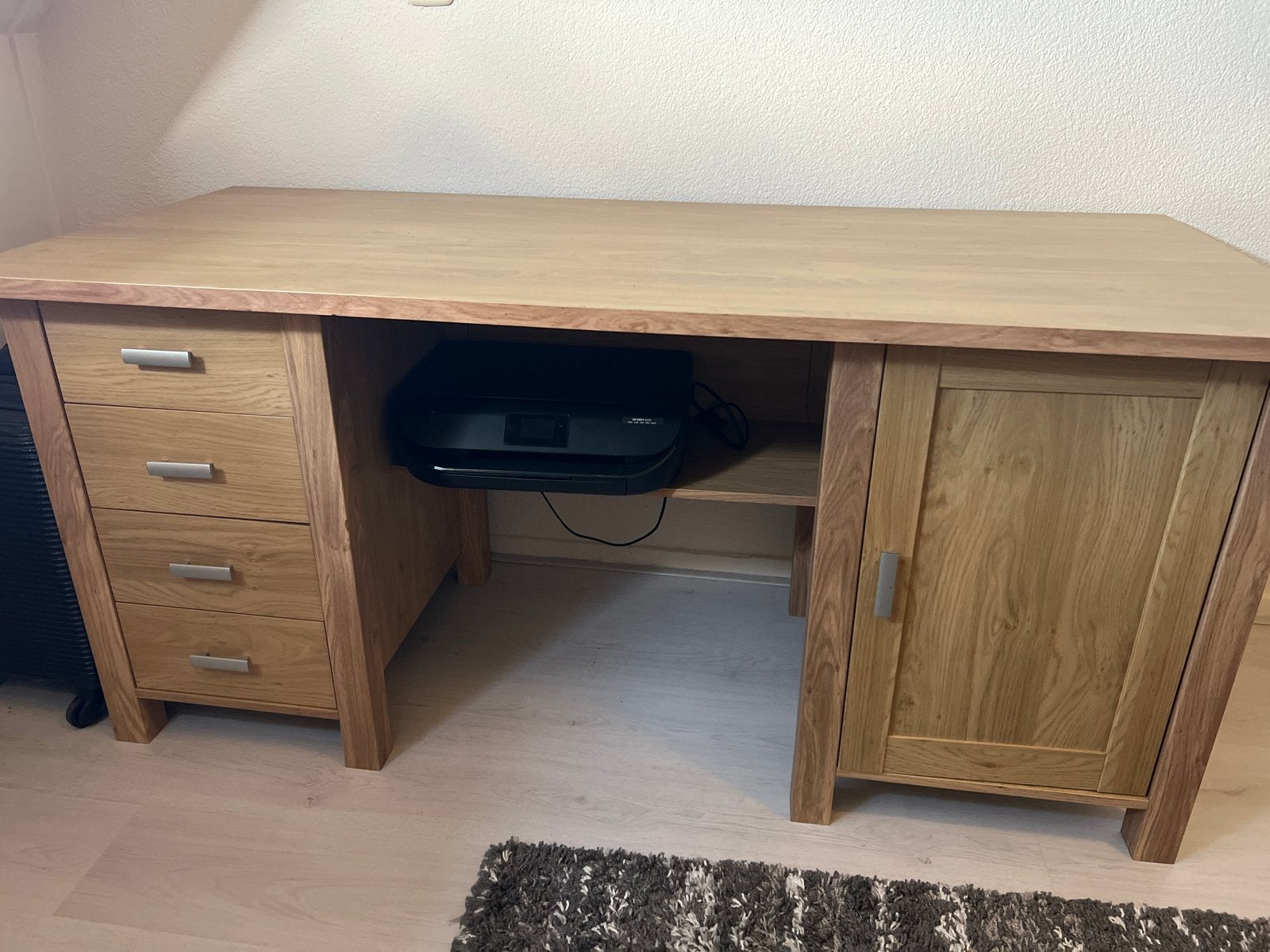 Robuust houten bureau met lades en kast, Bruin, Ophalen of Verzenden, Zo goed als nieuw, Computerbureau