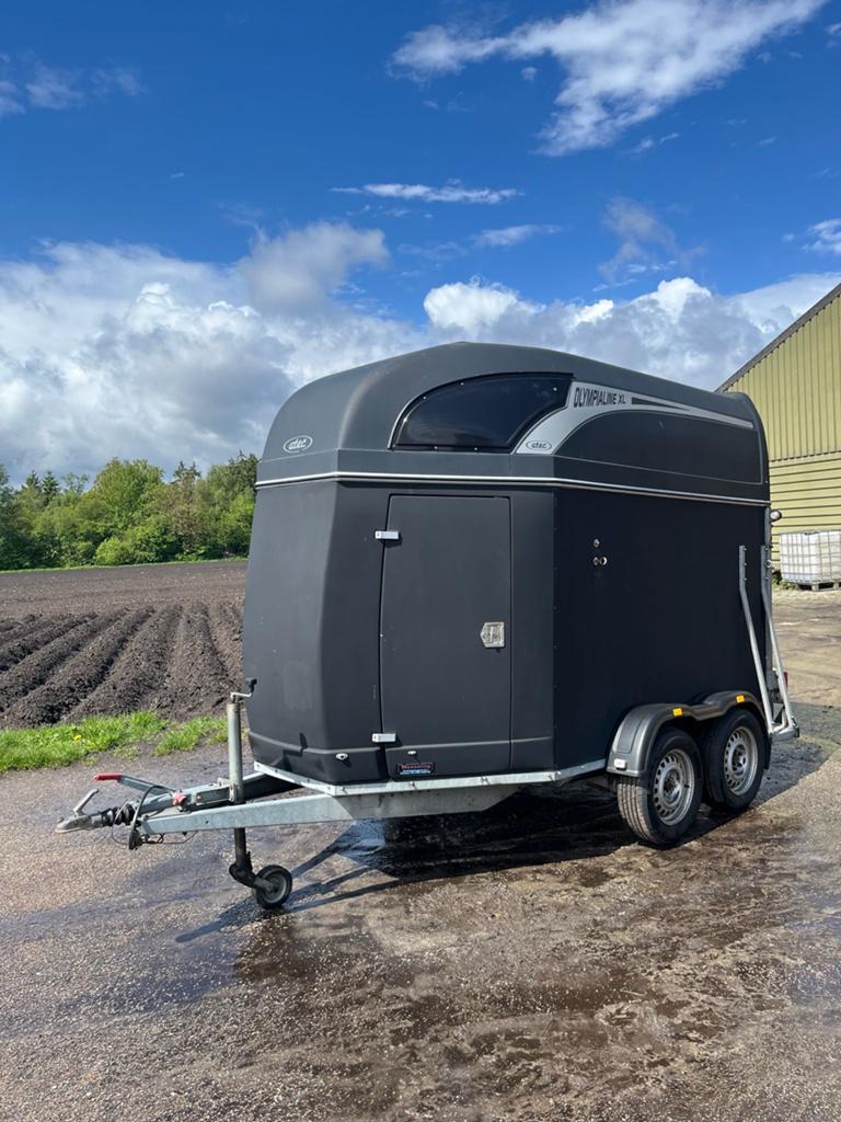 Atec Olympialine XL Paardentrailer (2-paards), Ophalen of Verzenden, Gebruikt, Polyester, 2-paards trailer