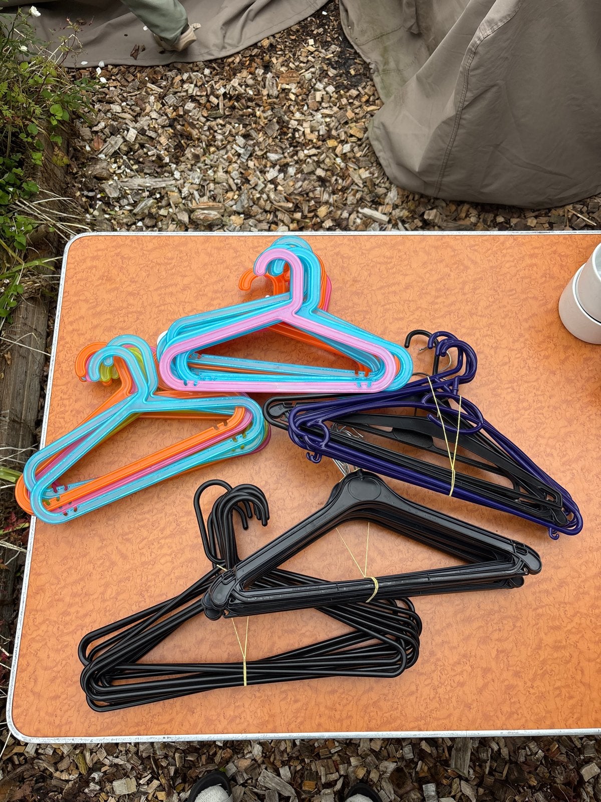 Diverse kledinghangers (plastic), Kleding | Dames, Kledinghangers, Ophalen of Verzenden, Gebruikt, Kunststof, Volwassenen