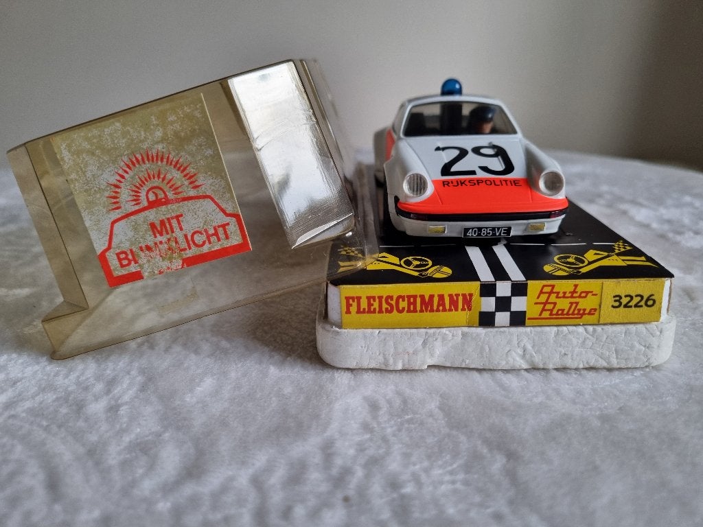 Fleischmann 3226 Porsche 911 Rijkspolitie wit, NIEUW met OVP, Verzenden, Nieuw, Elektrisch, Fleischmann