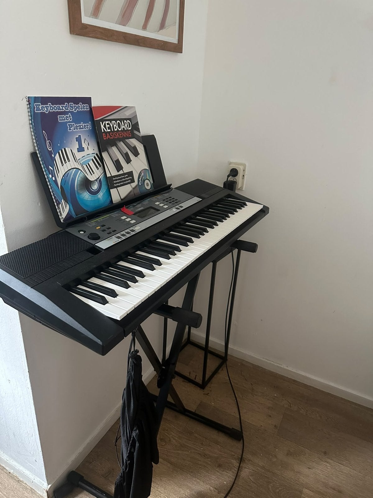 Yamaha Keyboard met standaard en lesboeken, Ophalen, 61 toetsen, Yamaha, Zo goed als nieuw