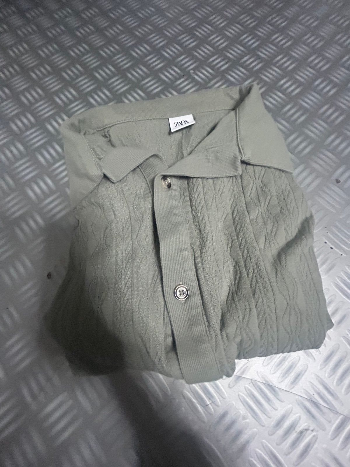 Polo van de zara, Ophalen