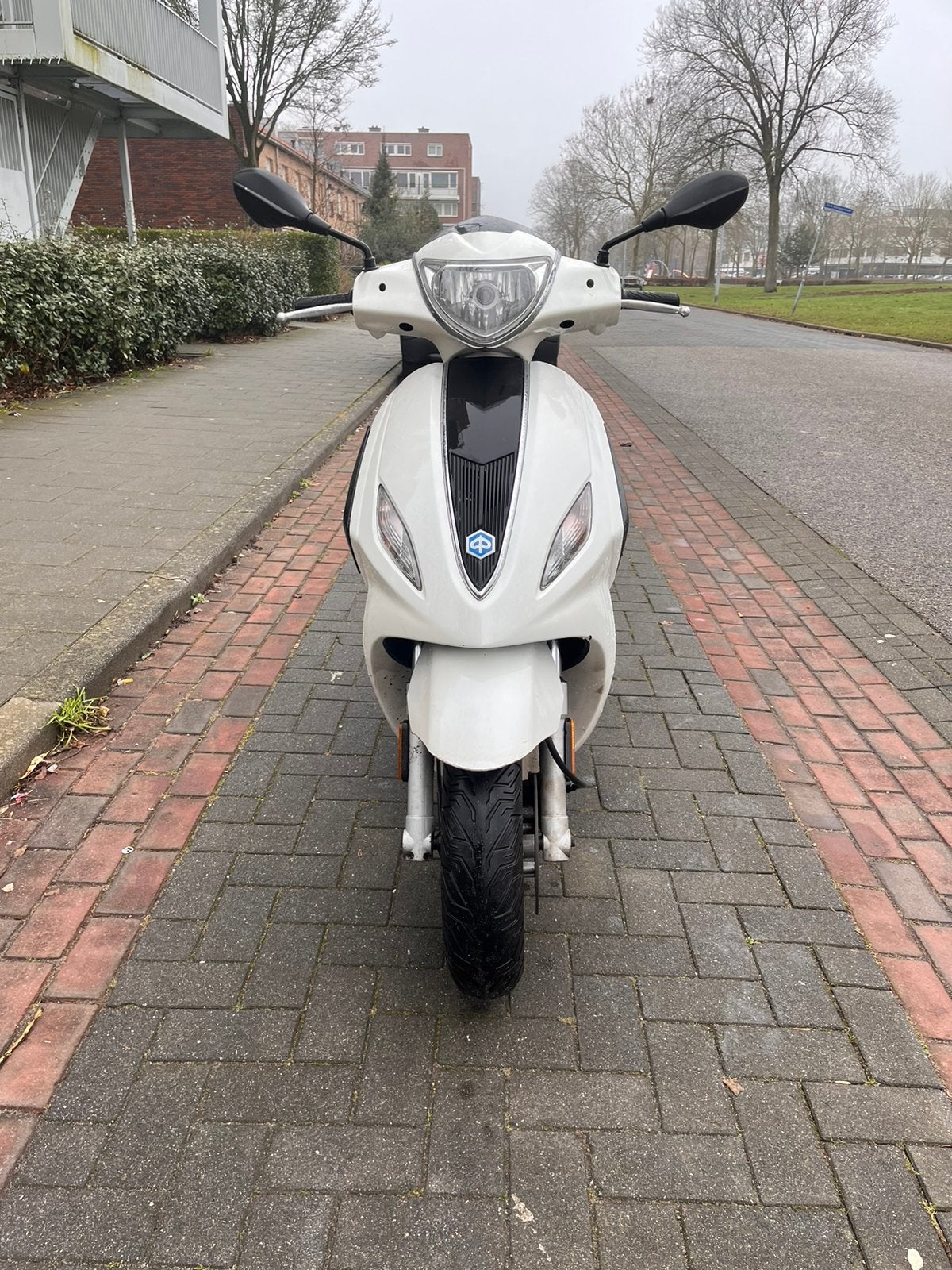 Piaggio fly- start niet-, Fietsen en Brommers, Scooters | Piaggio, Gebruikt, Fly, Maximaal 45 km/u, Benzine, Ophalen