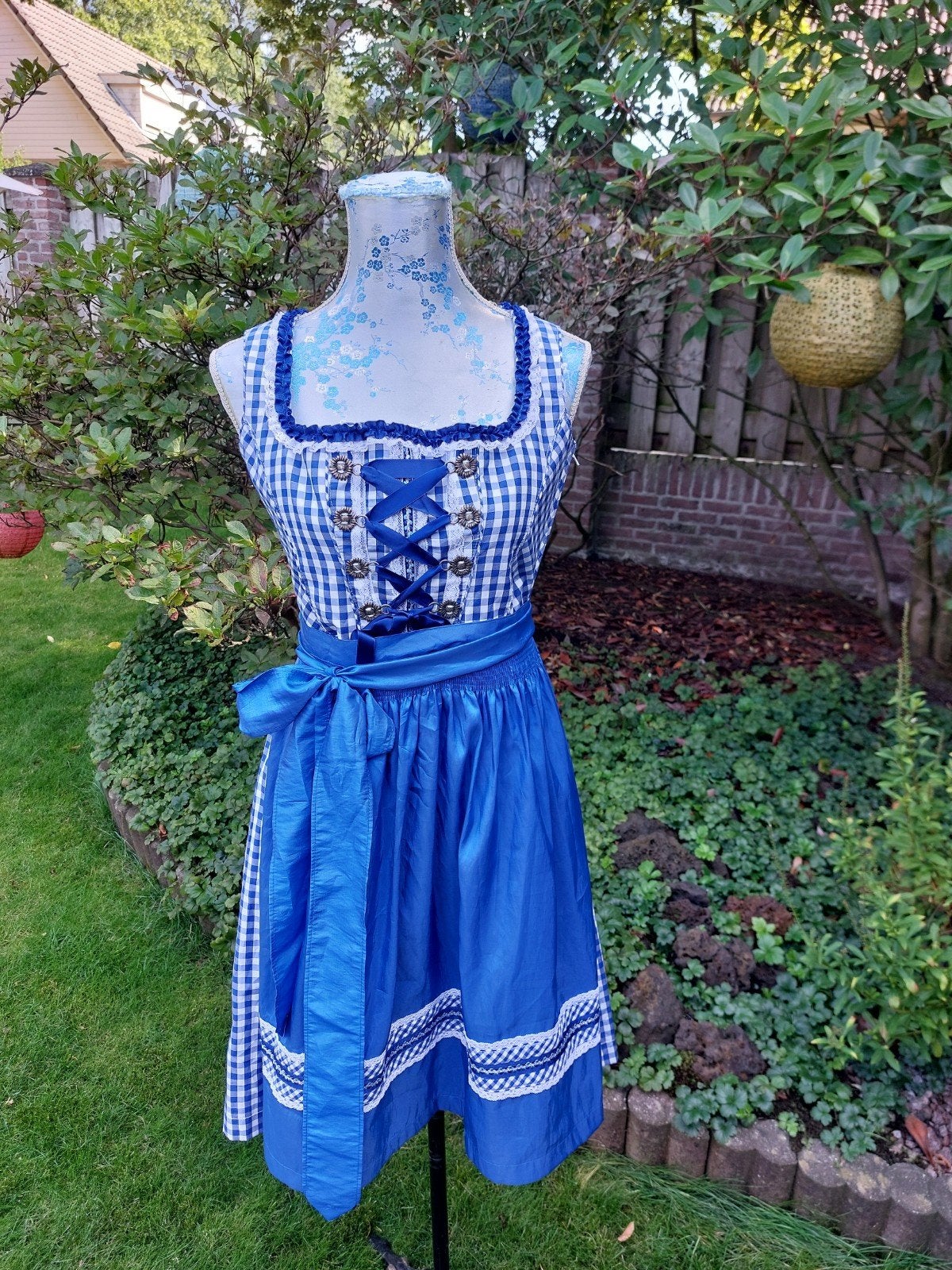 nieuwe dirndl oktoberfest jurk Landhaus, Kleding | Dames, Carnavalskleding en Feestkleding, Ophalen of Verzenden, Nieuw, Maat 38/40 (M)