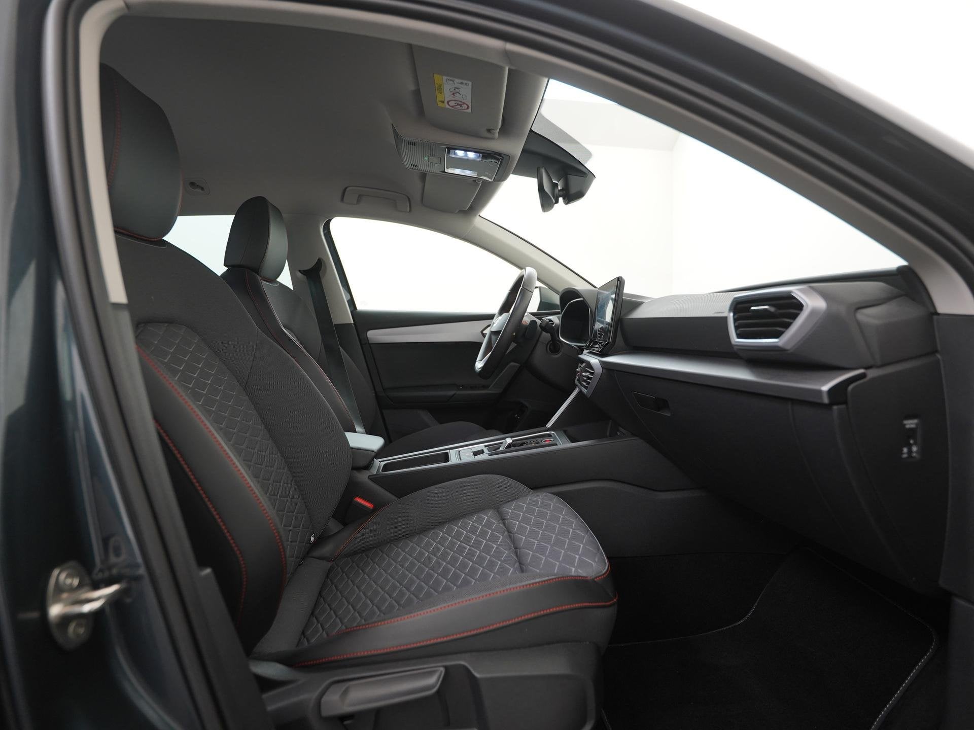 SEAT Leon Sportstourer 1.4 TSI eHybrid PHEV FR | DCC Adaptie, Auto's, Stof, Gebruikt, Euro 6, 4 cilinders