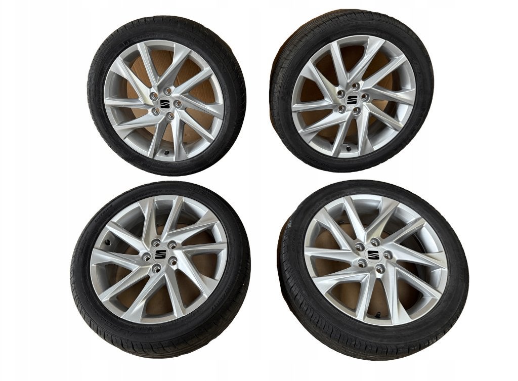 Originele SEAT Ibiza 17 inch 5x100 velgen 215 45 banden, Ophalen, Seat