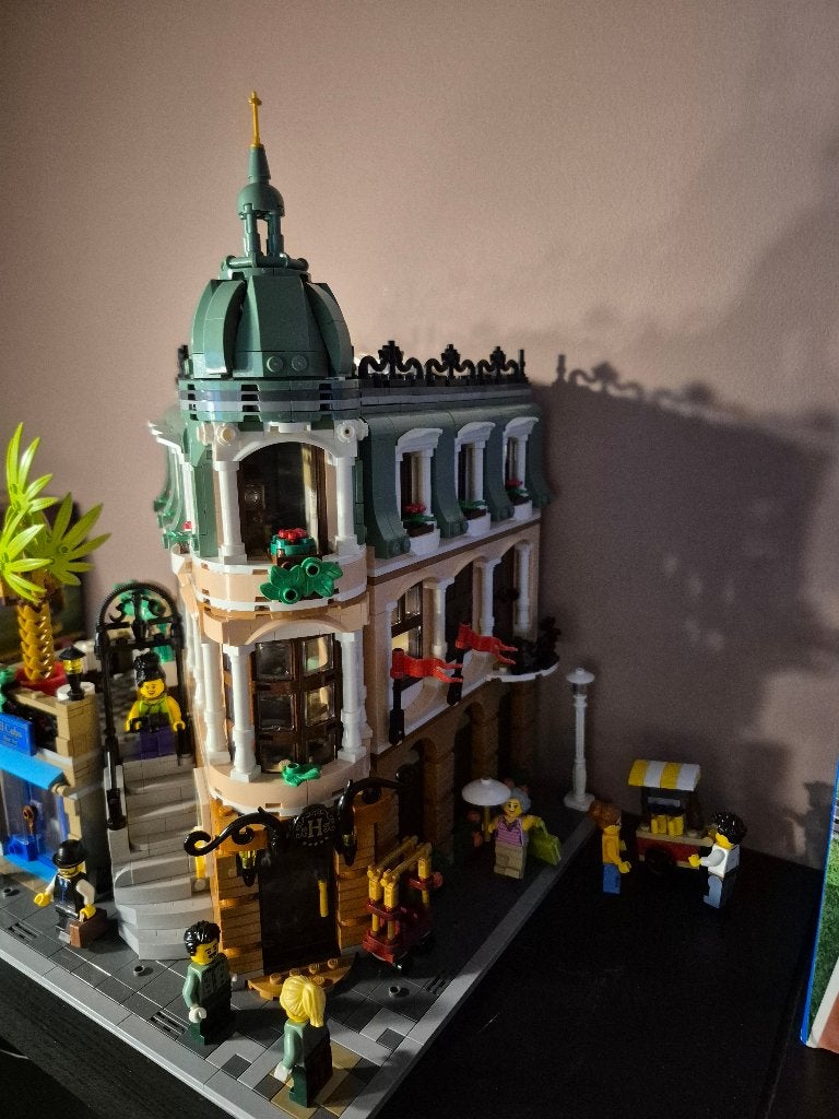 Lego 10297 boutique hotel, Ophalen, Overige thema's, Lego, Zo goed als nieuw