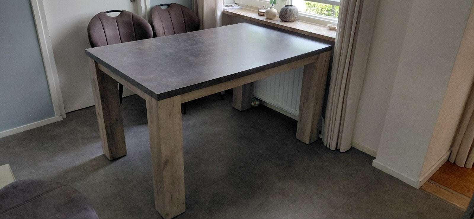 Betonlook tafel eettafel 140 x 90 cm, Ophalen, Gebruikt, 100 tot 150 cm, 50 tot 100 cm