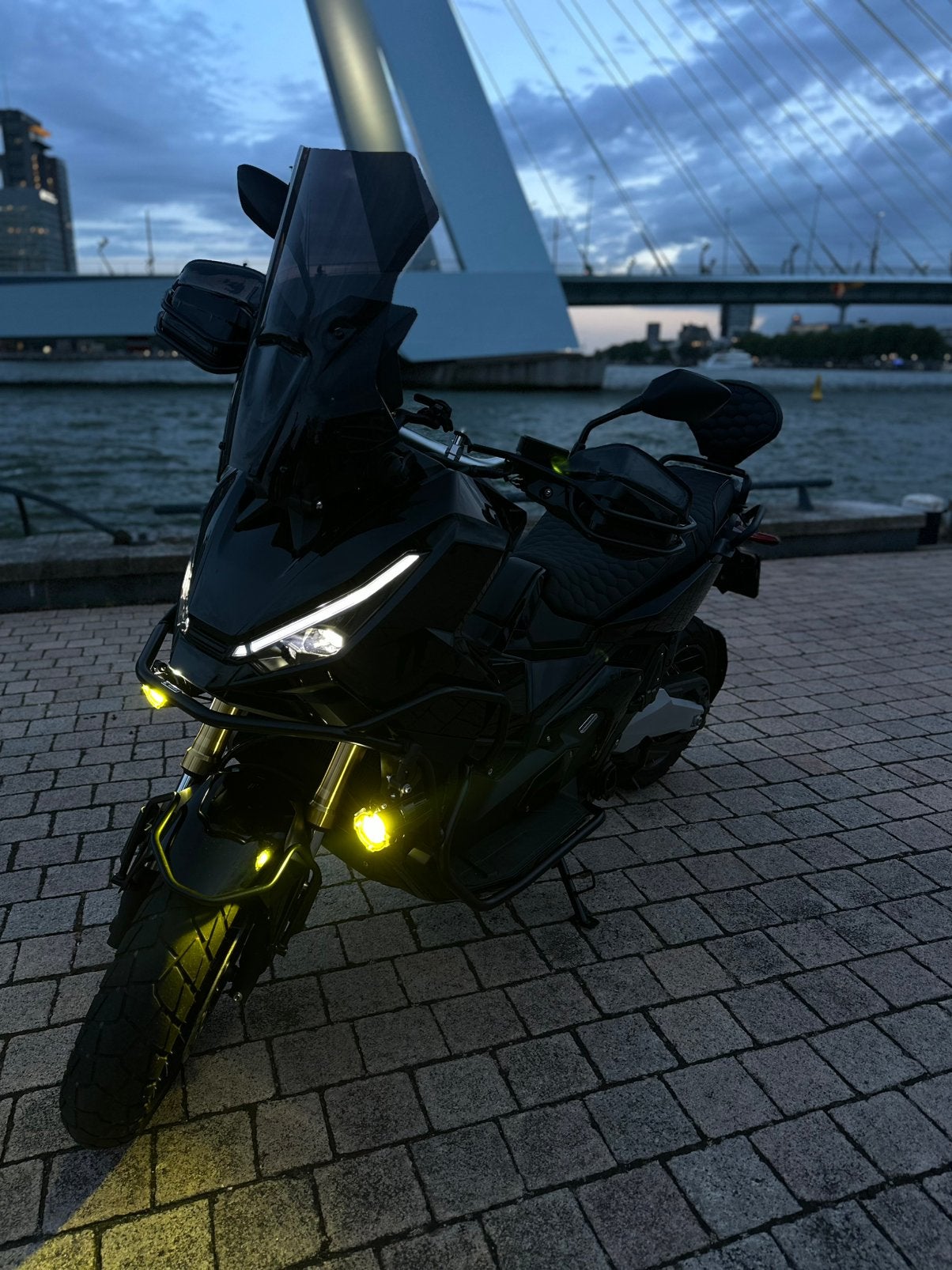Honda x adv 2025, Motoren, Motoren | Honda, Scooter, Minimaal motorrijbewijs A2, Automaat, 12 t/m 35 kW