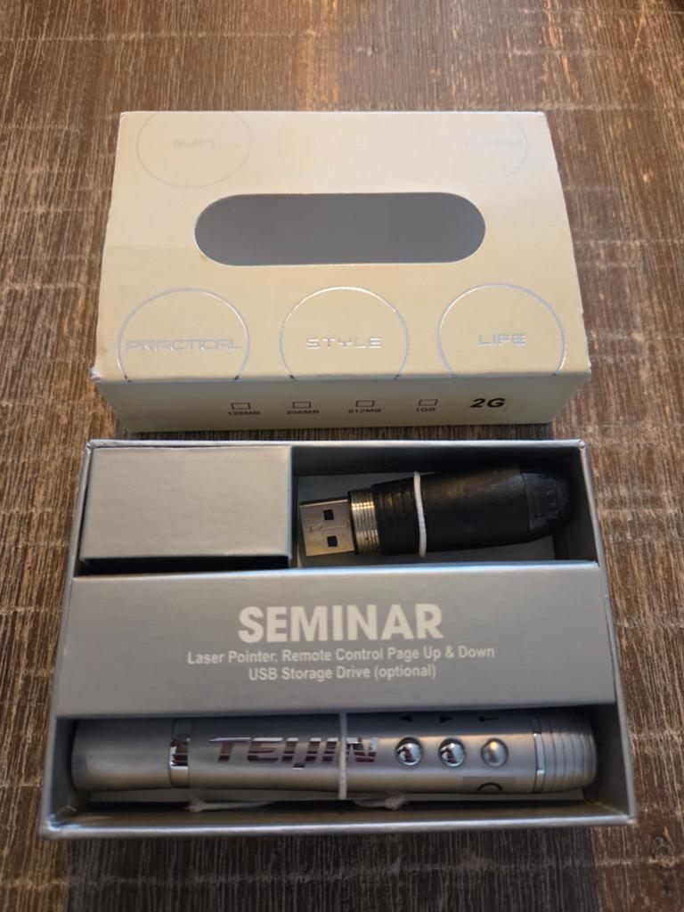 Seminar Laser Pointer met Afstandsbediening en USB, Computers en Software, Presenters, Ophalen of Verzenden, Gebruikt