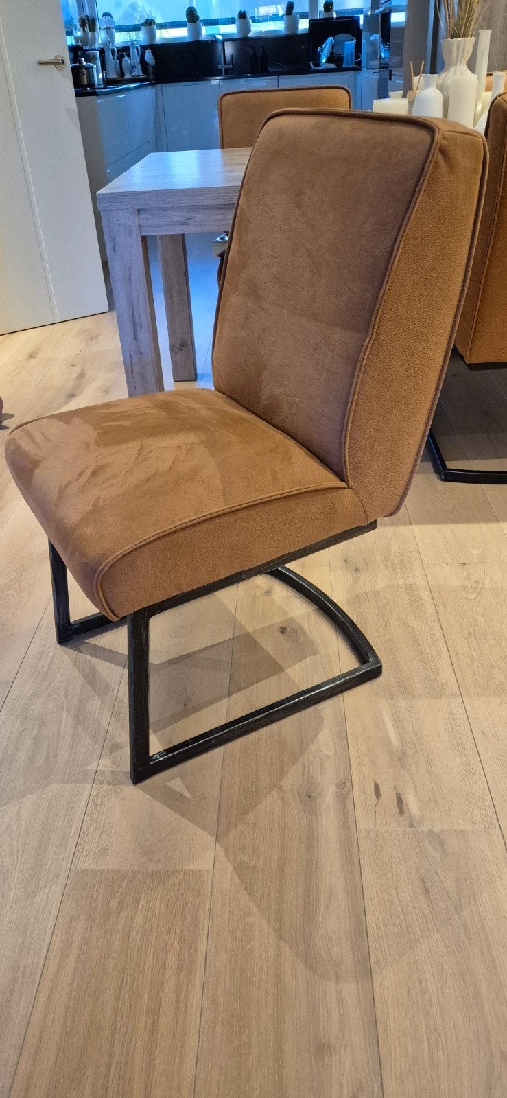 Set van 4 zeer mooie cognac stoelen - zo goed als nieuw, Ophalen, Bruin, Zo goed als nieuw, Stof