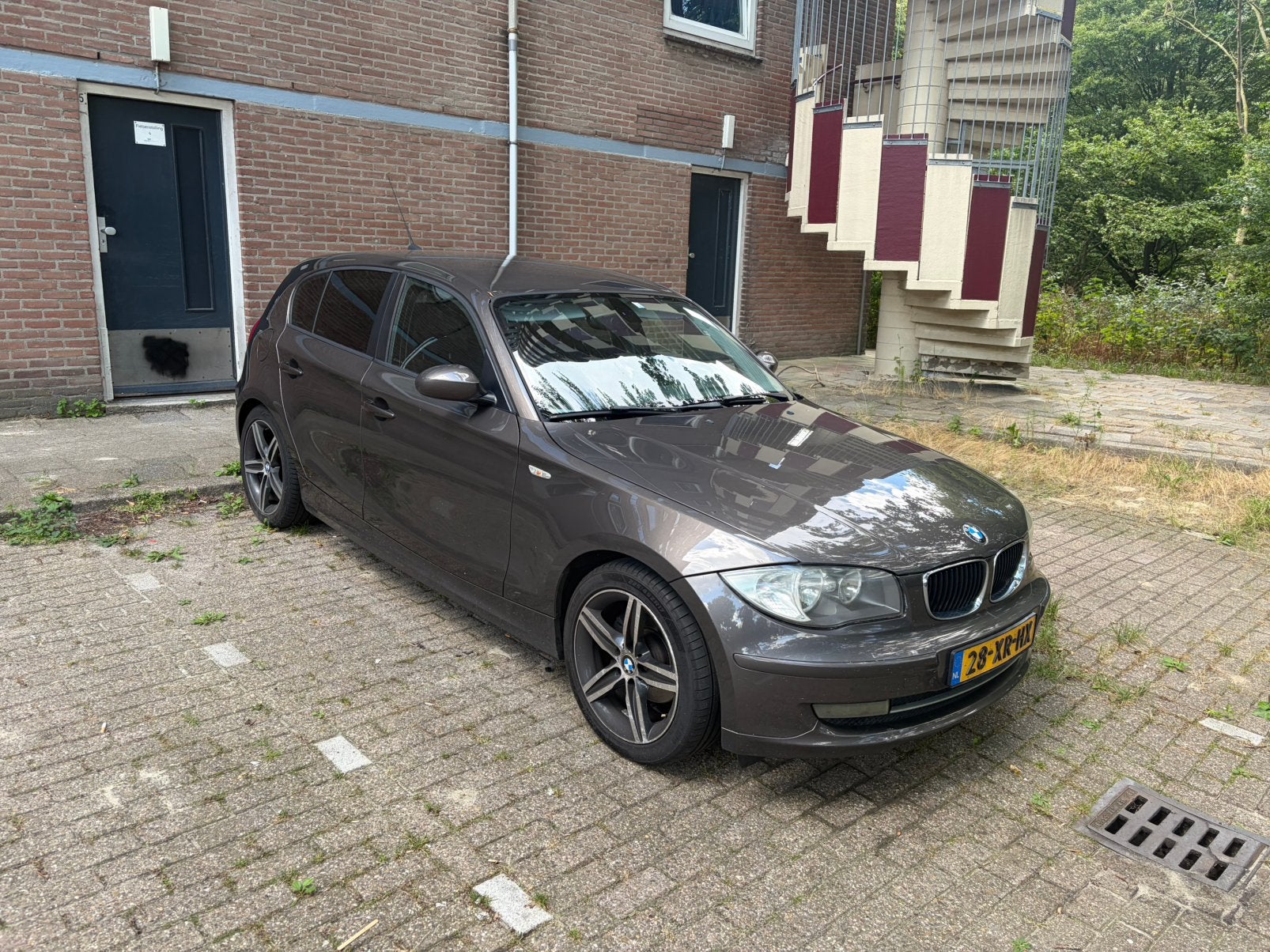 BMW 1-Serie 2.0 118I 5DR 2007 Bruin, 1-Serie, Achterwielaandrijving, 1995 cc, Zwart