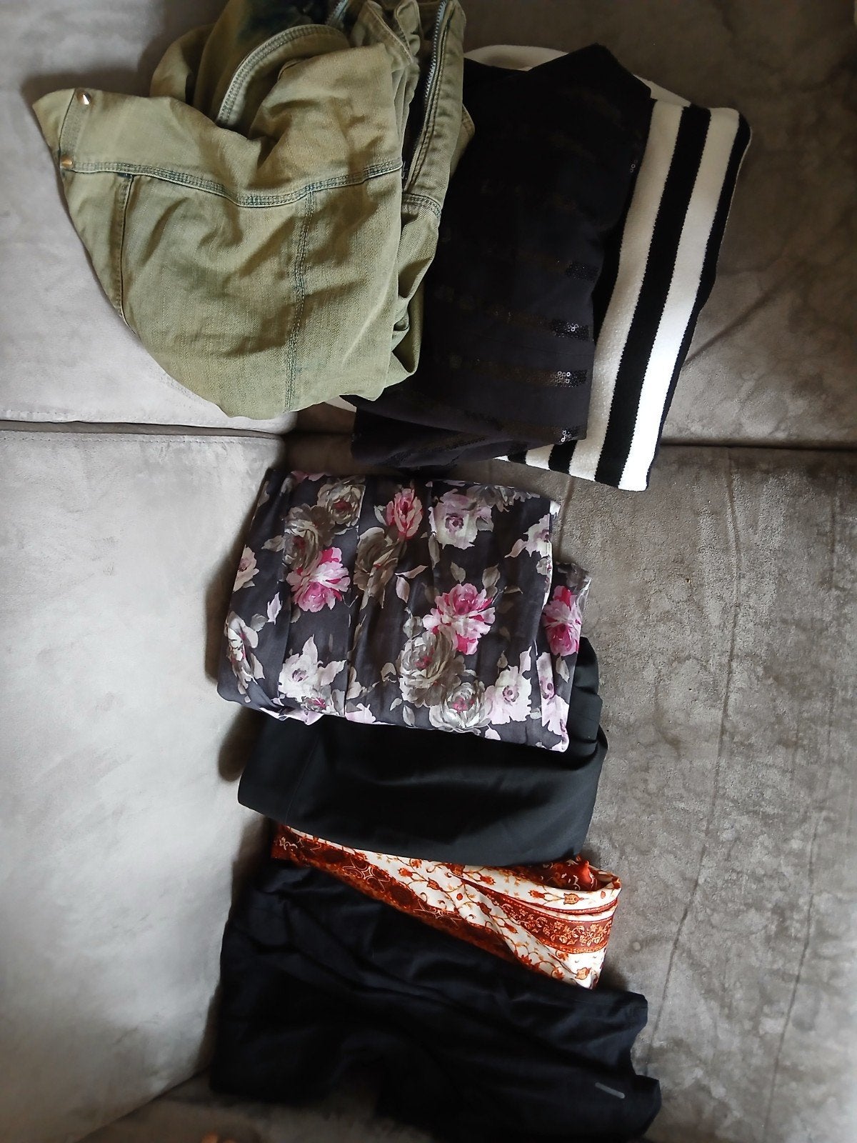 Kleding pakket dames maat M / L, Ophalen, Zo goed als nieuw, Maat 38/40 (M)