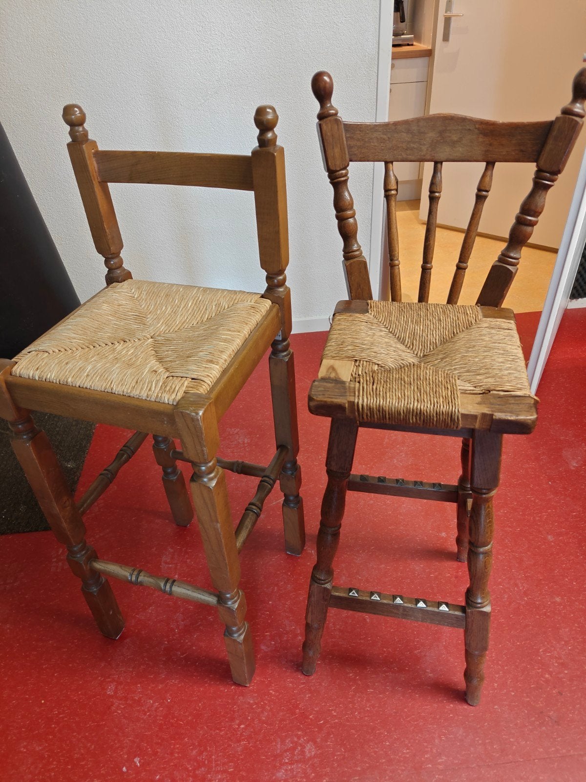 2 bruine barkrukken teab, 2 krukken, Ophalen, Gebruikt, 60 tot 90 cm