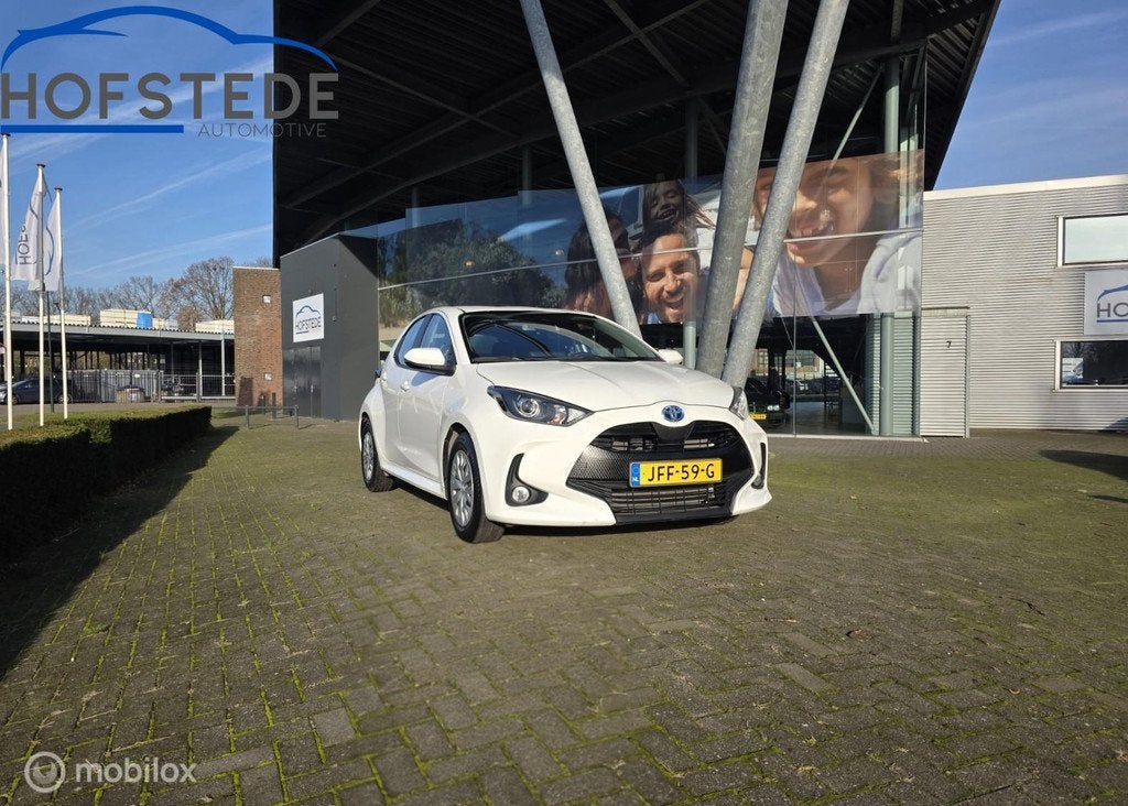 Toyota Yaris 1.5 Hybrid Active, Gebruikt, Euro 6, 450 kg, Wit