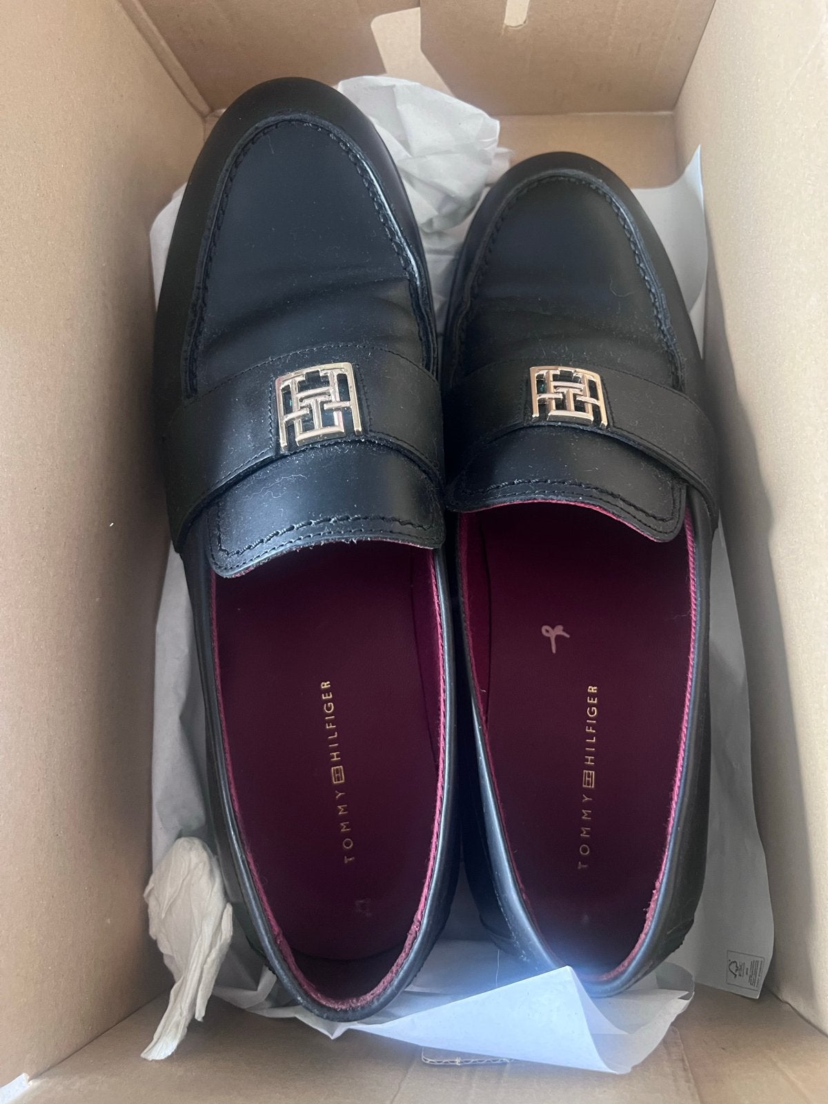 Tommy Hilfiger Instappers Maat 40 Zwart, Kleding | Dames, Ophalen, Zo goed als nieuw, Zwart, Instappers