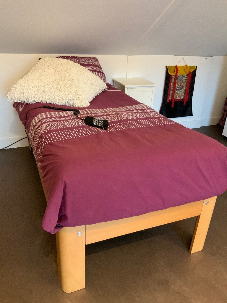 Seniorenbed Auping Beuken hoog model 190x90, Ophalen, Verstelbaar, 90 cm, Zo goed als nieuw