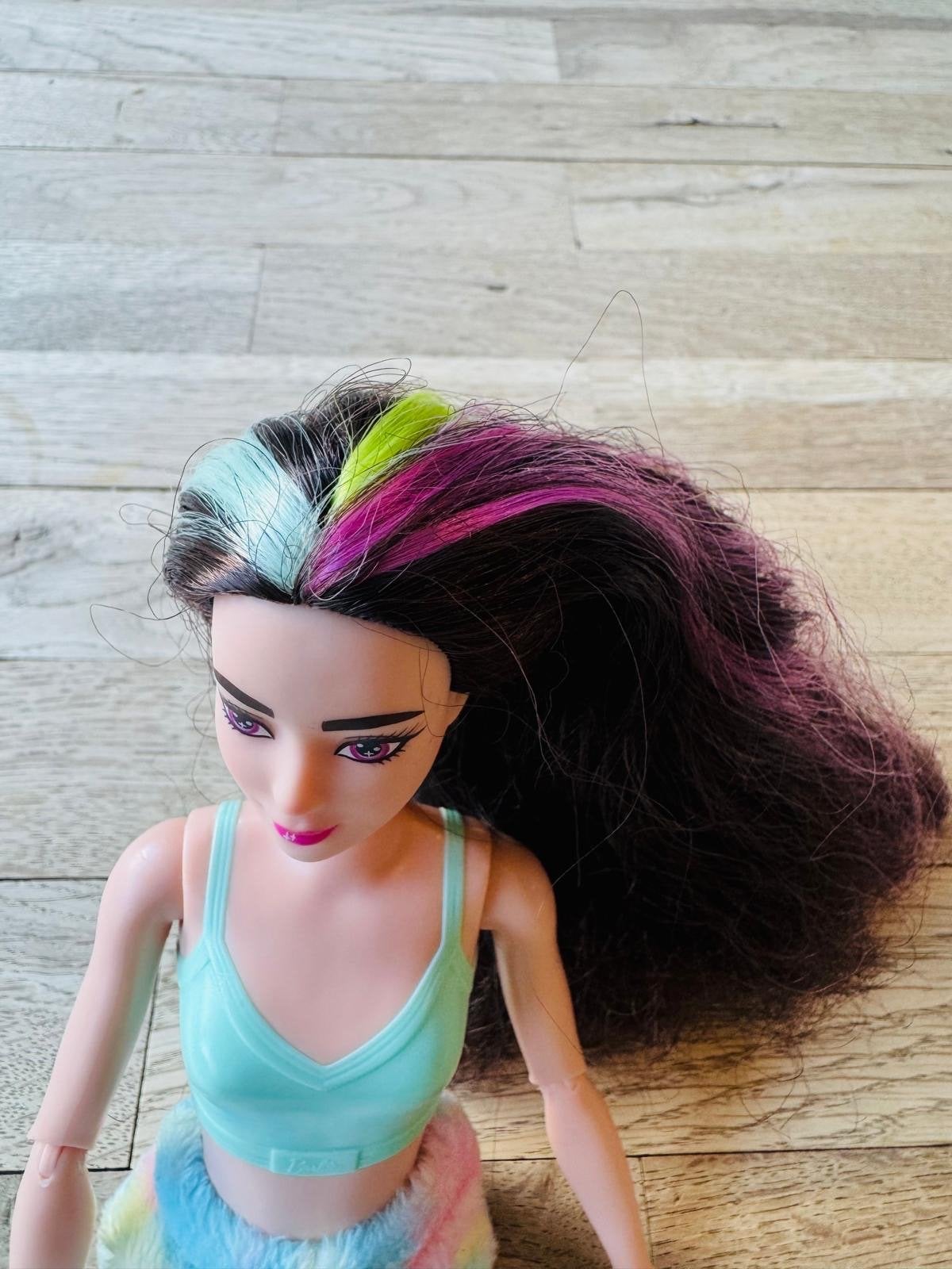 Barbie pop Cutie Reveal, met unicorn outfit en accessories, Ophalen of Verzenden, Gebruikt, Barbie