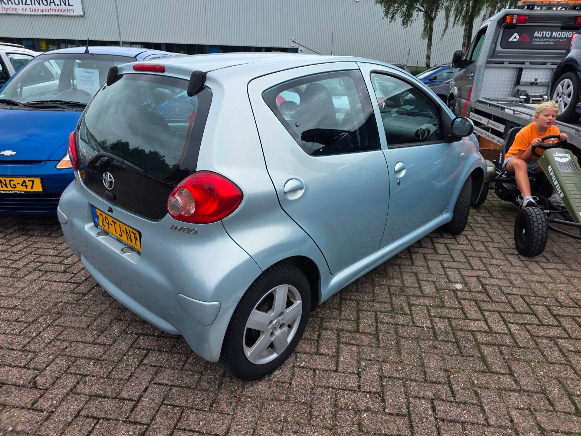Toyota Aygo 1.0-12V + 5-deurs AIRCO *apk:04-2027*, Auto's, Voorwielaandrijving, Gebruikt, 68 pk, Origineel Nederlands