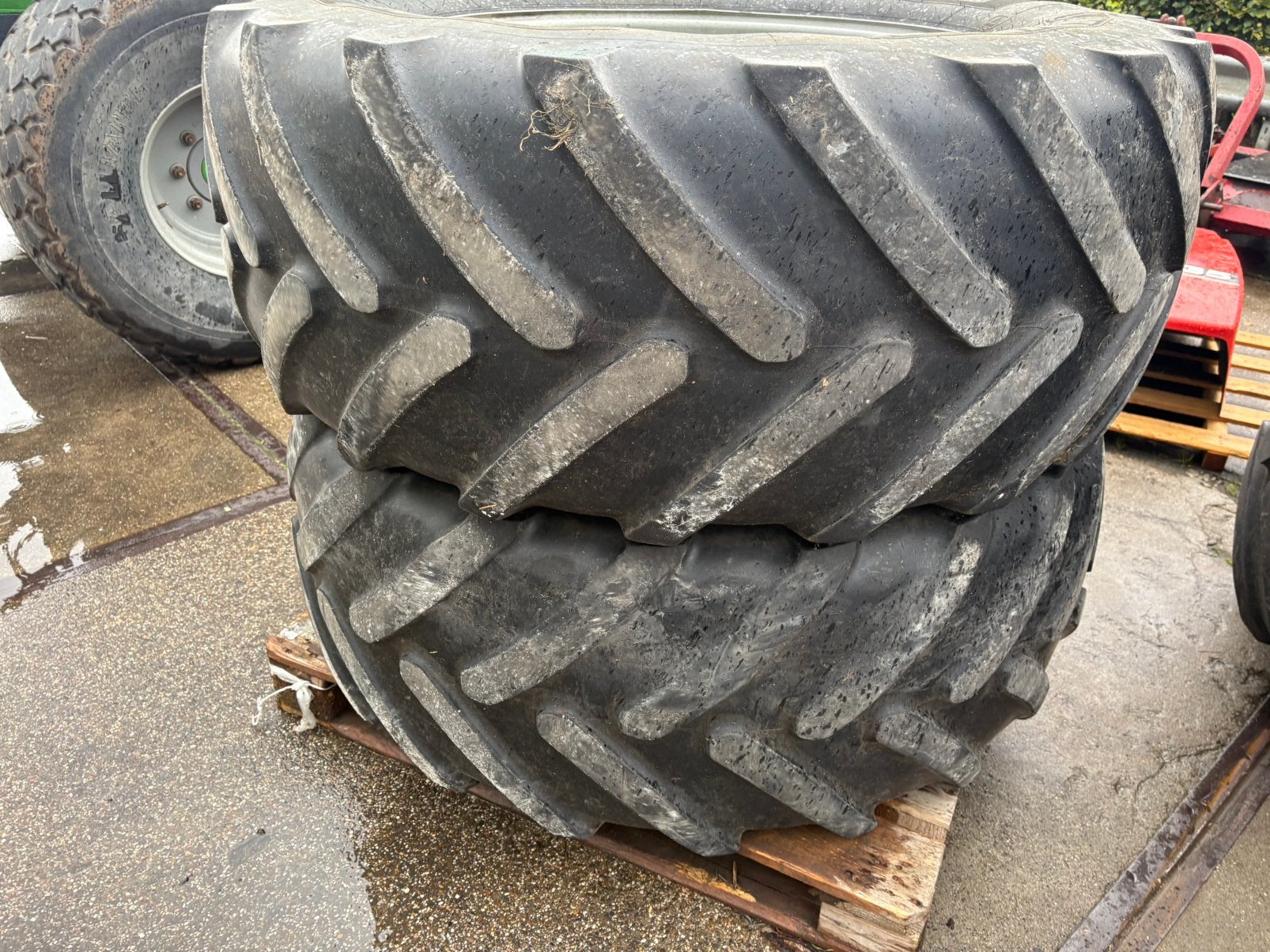 Set 540/65R30 Michelin banden 15mm, Ophalen