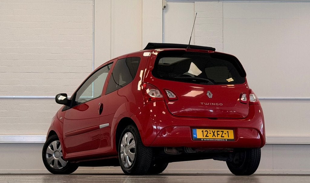 Renault Twingo 1.5 dCi Collection Schuifdak APK 25-03-2027 G, Auto's, Renault, Voorwielaandrijving, Euro 5, Gebruikt, Zwart