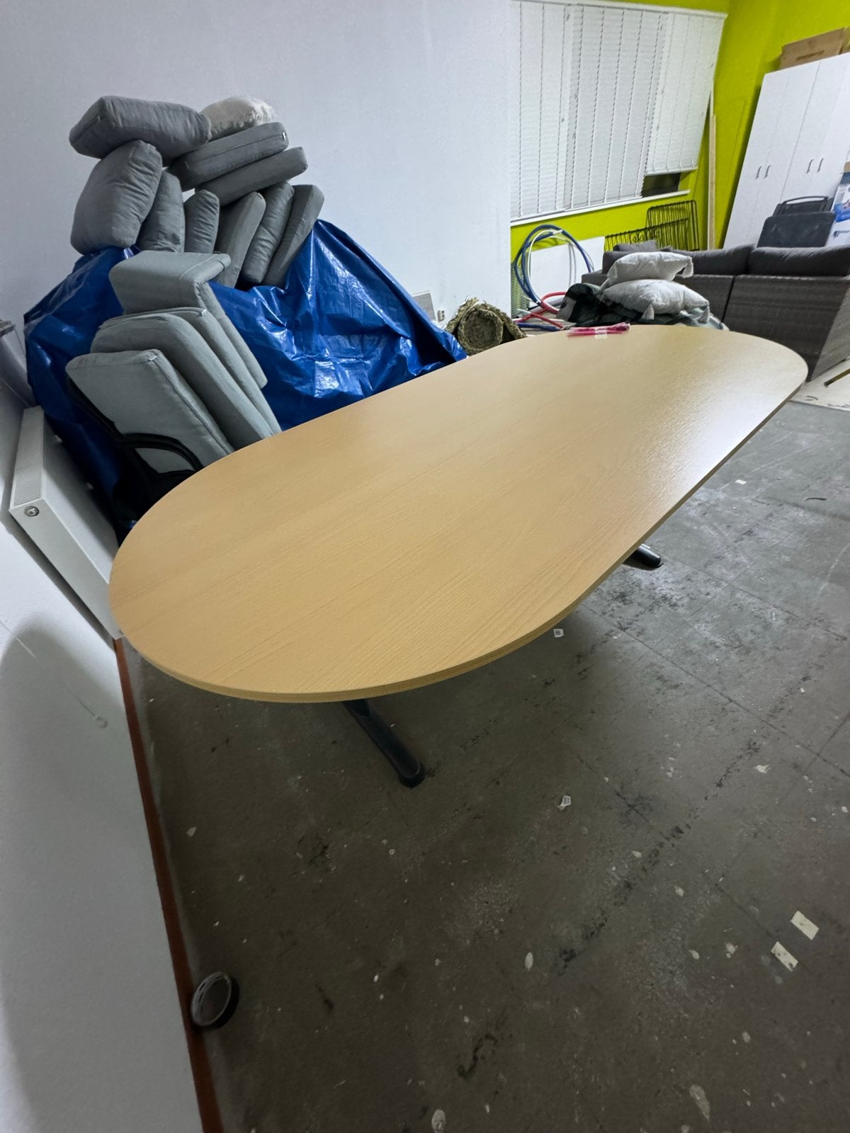 Nette Gebruikte Vergadertafel - Ovale Vorm, Ophalen, Gebruikt, 100 tot 150 cm, 200 cm of meer