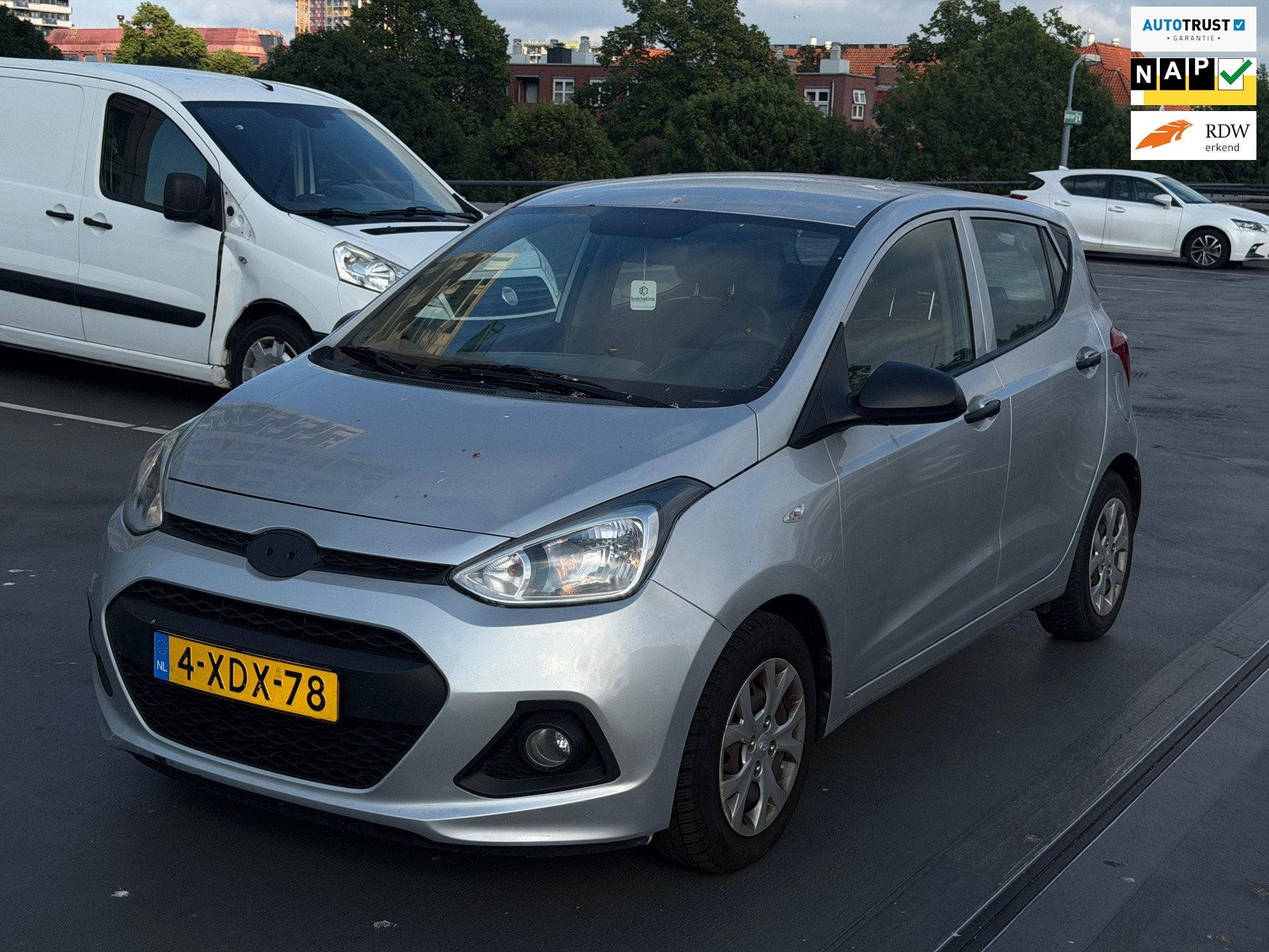 Hyundai I10 1.0i i-Motion Airco Nieuwe Koppeling Rijdt Schak, Auto's, Euro 5, Gebruikt, 31 €/maand, Origineel Nederlands