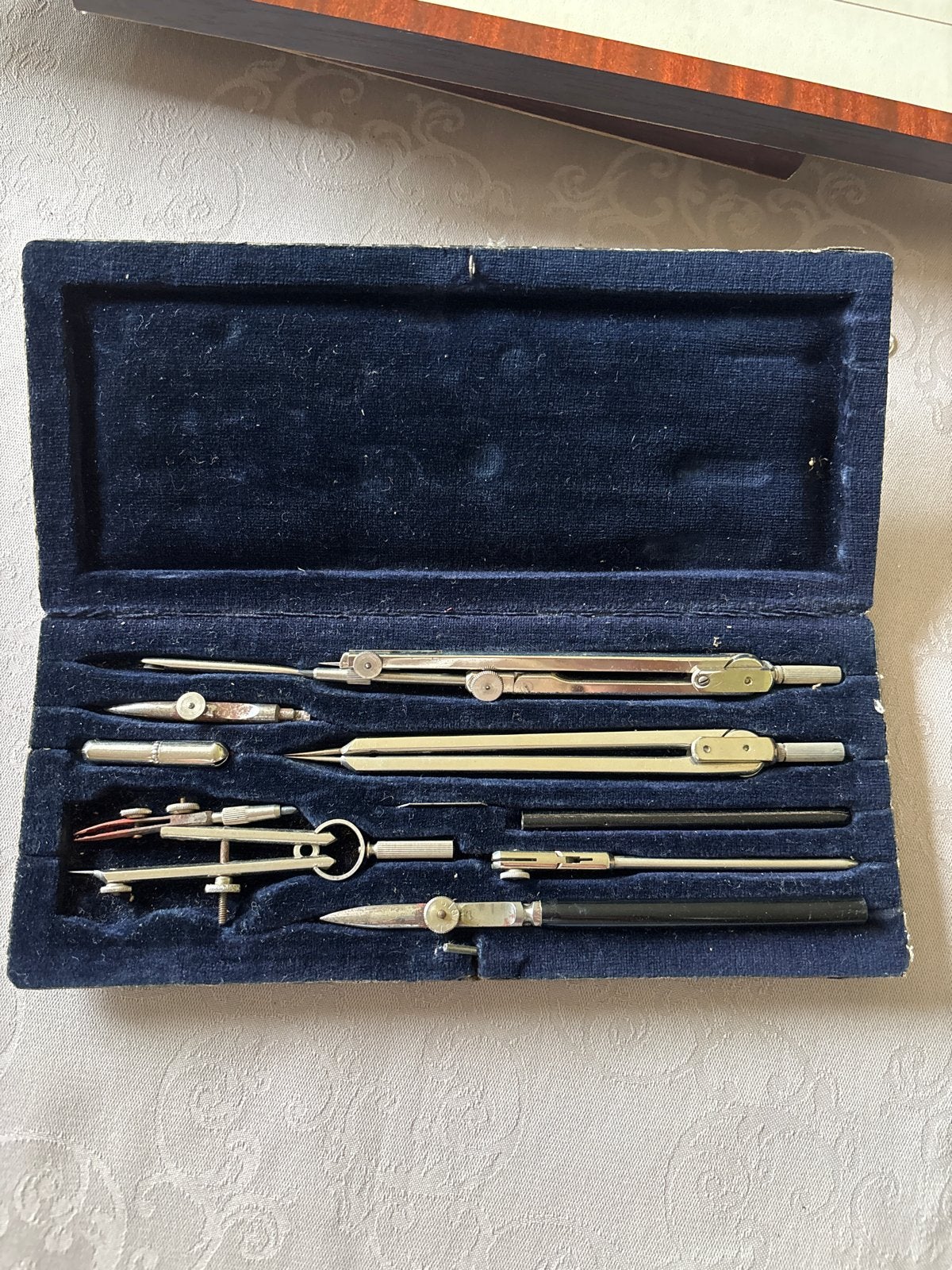 Vintage Tekenset in Fluweel Gevoerde Doos, Verzenden