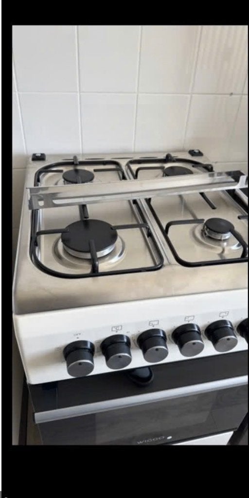 Fornuis, gas incl oven. Creme/wit Wiggo., Ophalen, Gebruikt, Grill, 4 kookzones
