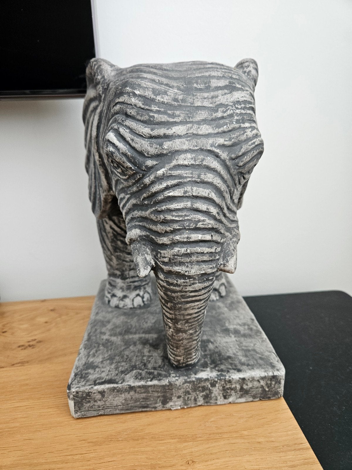 Decoratieve stenen olifant, Composieten, Ophalen, Binnen, Grijs
