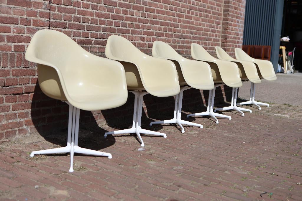 La Fonda Herman Miller glasvezel kuipjes, Ophalen, Mid century, N, Wit