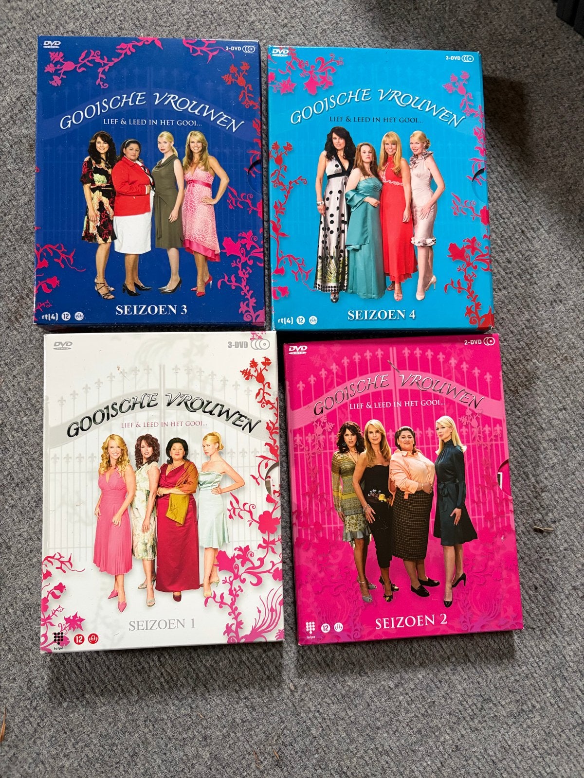 Gooische Vrouwen DVD Box Seizoenen 1 t/m 4, Gebruikt, Seizoen 1, Komedie, Vanaf 12 jaar