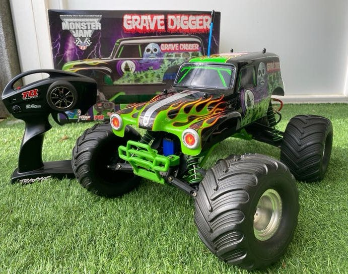 TRAXXAS grave digger 1:10 COMPLEET, Hobby en Vrije tijd, Ophalen, Zo goed als nieuw, Auto offroad