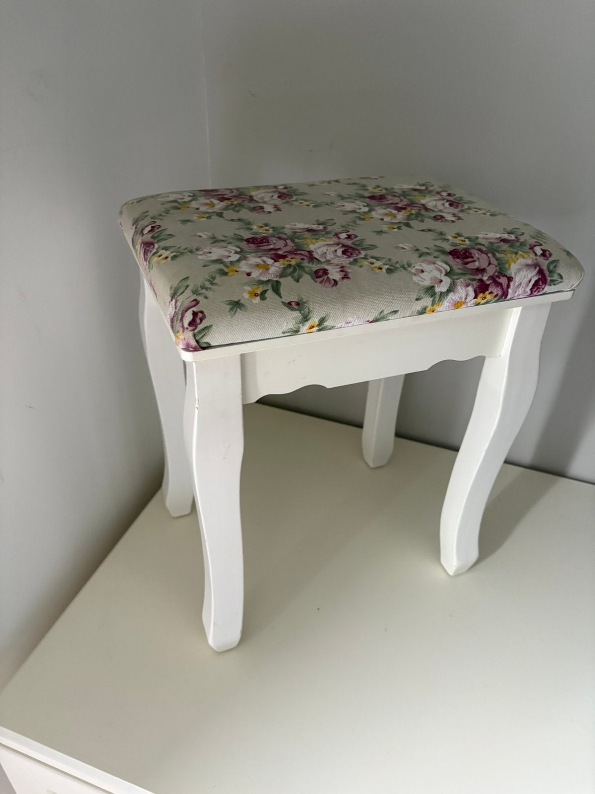 Brocant Krukje voor bij toilettafel, Ophalen, Zo goed als nieuw, Hout