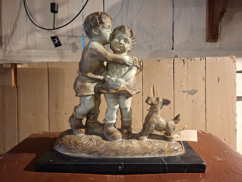 Fraai beeld van keramiek Carli 2362 België lieflijk schattig, Ophalen of Verzenden, Zo goed als nieuw, Mens