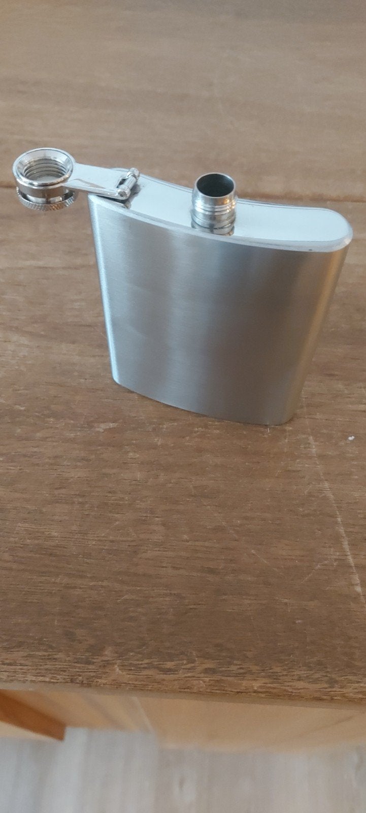 Roestvrijstalen heupfles "Platvinkie", Ophalen of Verzenden, Nieuw, Zilver, Metaal