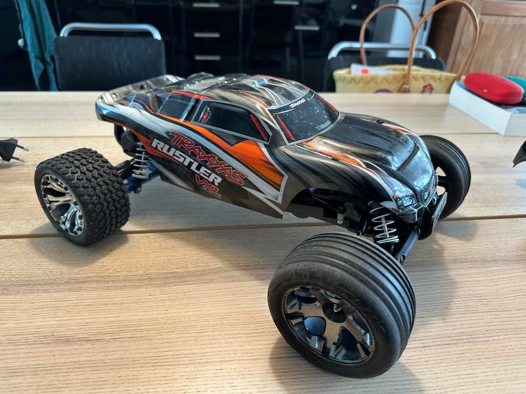 Traxxas rustler vxl tsm 2wd, Ophalen of Verzenden, Zo goed als nieuw, Overige schalen, Auto offroad