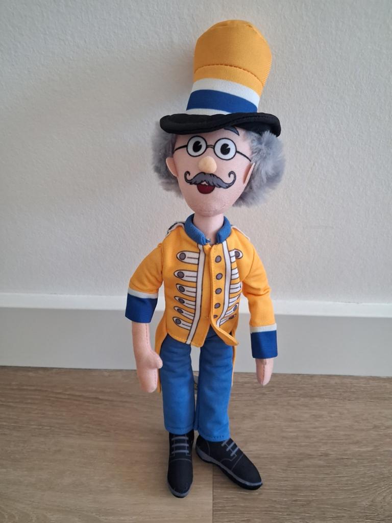 Knuffel meneer Kaasgaaf Julianatoren man geel blauw L1392, Kinderen en Baby's, Speelgoed | Knuffels en Pluche, Ophalen of Verzenden