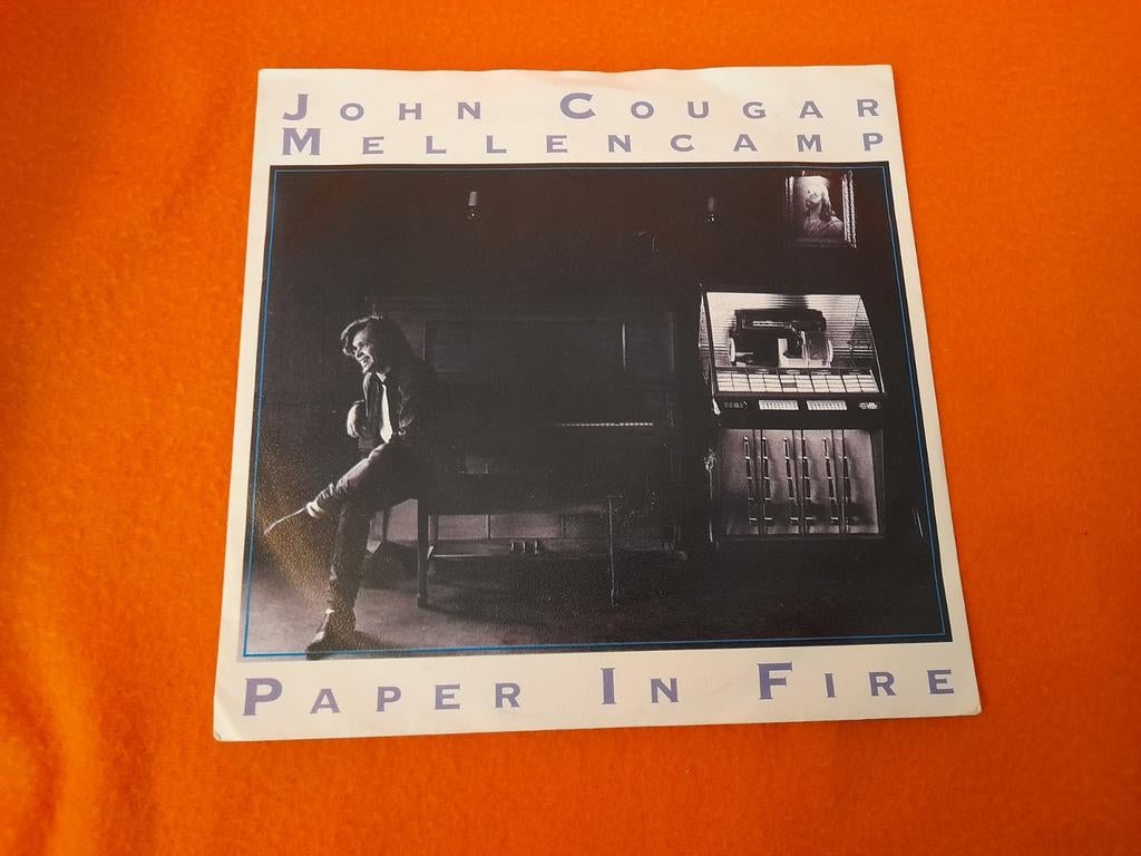 John Cougar Mellencamp - Paper in fire (1987), Originele persing, Ophalen of Verzenden, Gebruikt, Pop