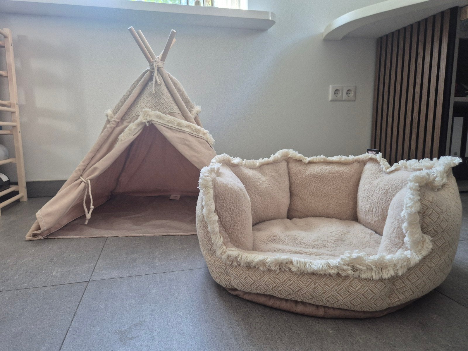 Boho tipi tent en mand voor hond/kat, Ophalen of Verzenden, Zo goed als nieuw