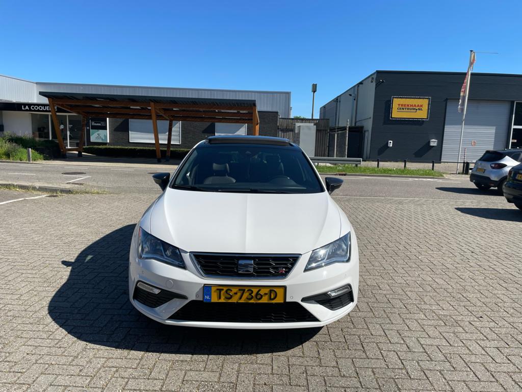 SEAT Leon FR DSG Automaat – Panodak, CarPlay & Camera, 1498 cc, Euro 6, 4 cilinders, Multifunctioneel stuurwiel