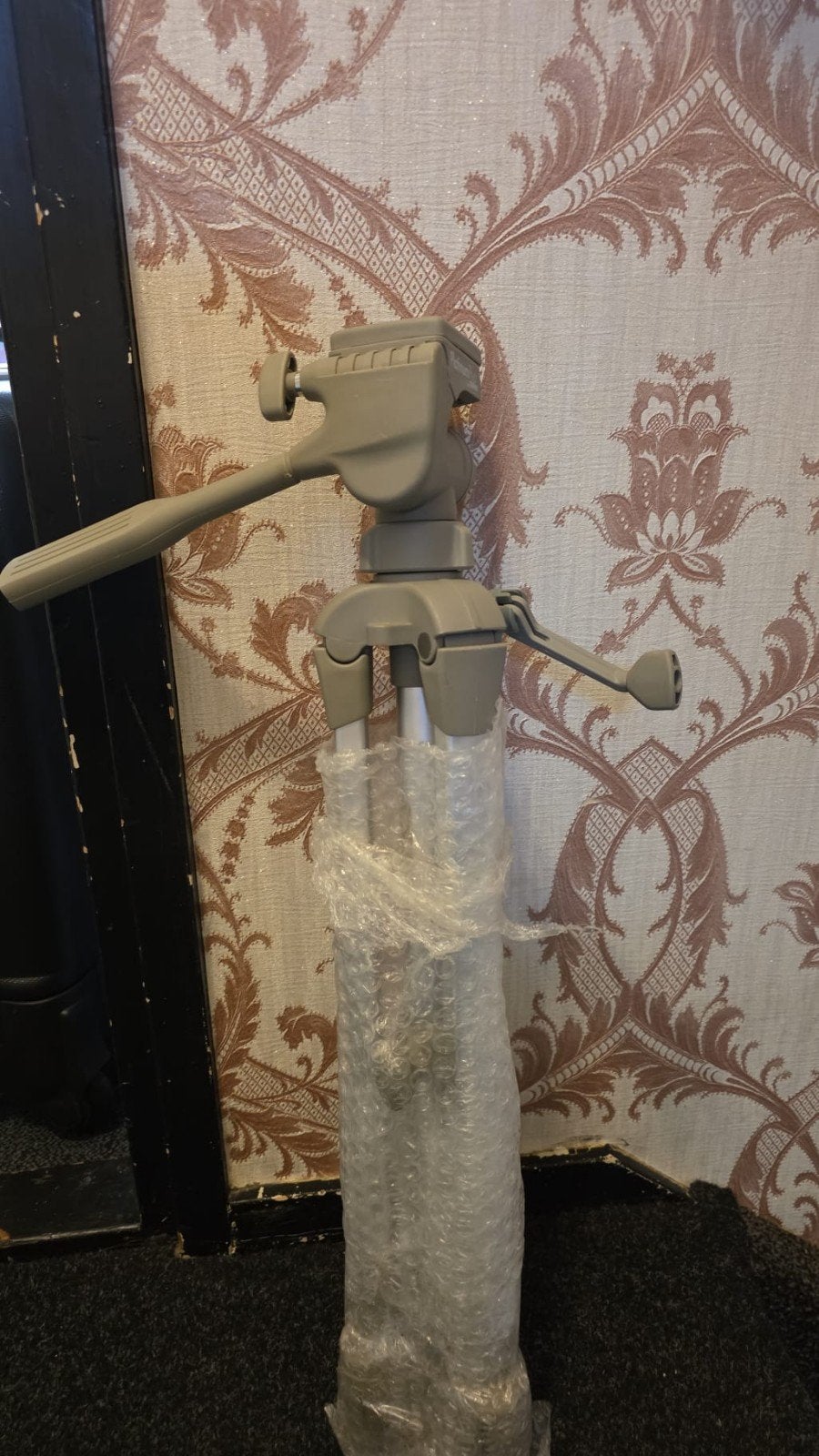 Gebruikt driepoot statief met waterpas, Snelkoppelingsplaat, 125 tot 150 cm, Gebruikt, Overige merken