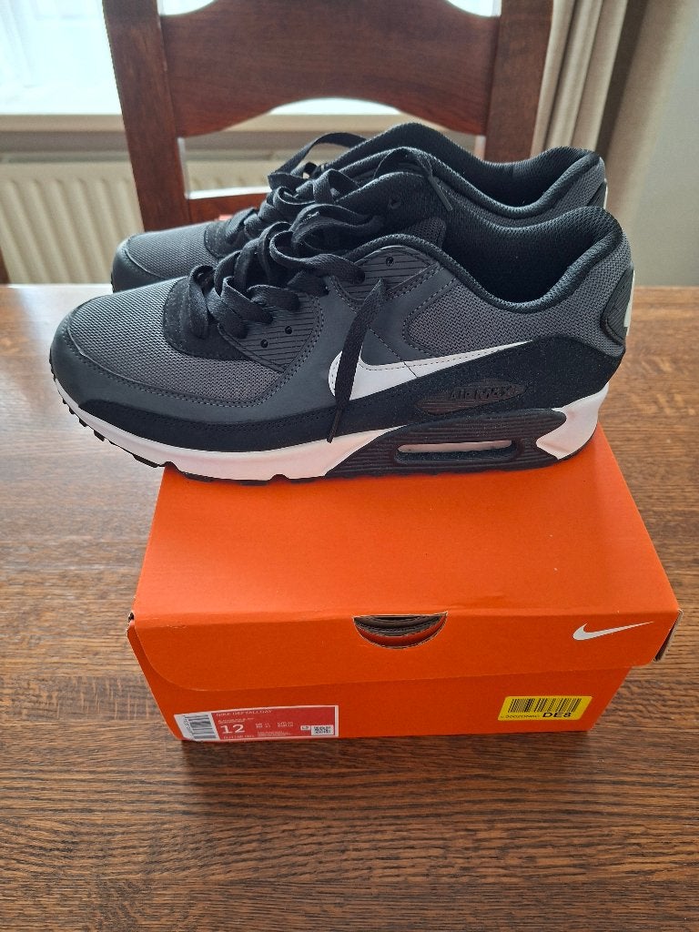Splinternieuwe Nike Air Max Maat 12 NU € 45,-, Zwart, Nike, Nieuw, Ophalen of Verzenden